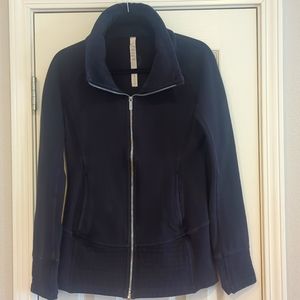 Lululemon jacket size 6 GUC